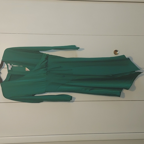 Cushnie for Target Emerald Green Faux Wrap Long Sleeved Dress Size 6 NWT - Picture 4 of 16